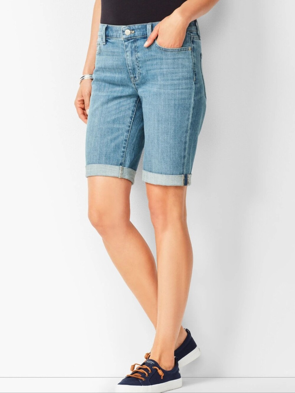 Talbots Flawless Girlfriend 9" High Rise Shorts Sz 16